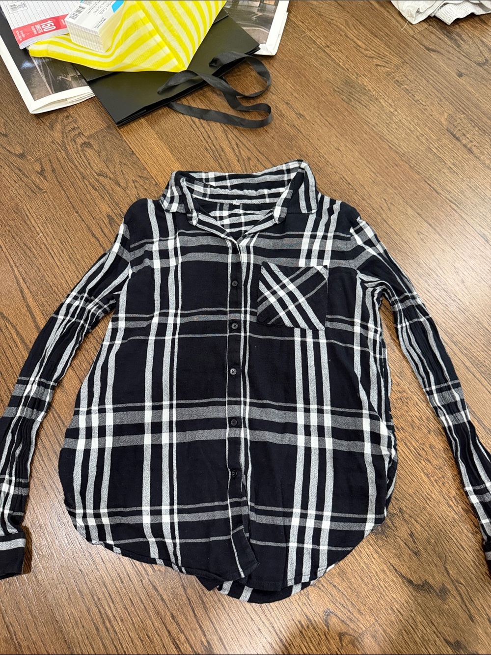 Trendy boutique Black & White Plaid Button-Down Shirt